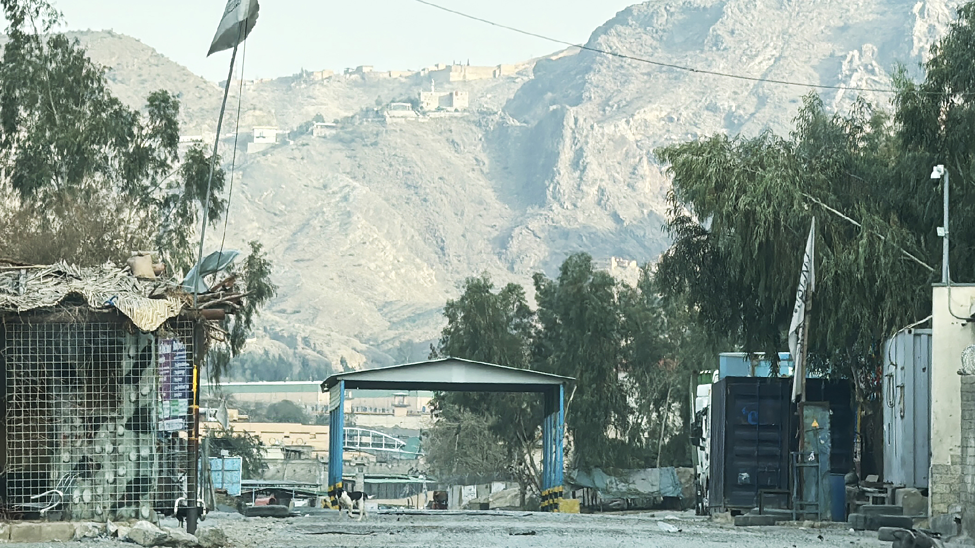 Reuters: China's mediation eases Pakistan-Afghan clashes