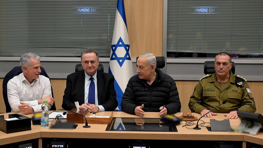 Israeli Prime Minister Benjamin Netanyahu (2-R) during an emergency security assessment with Defense Minister Israel Katz (2-L), IDF Chief of Staff Eyal Zamir (R), and Director of the Mossad David Barnea (L) at the Kirya military headquarters in Tel Aviv, Israel, March 1, 2026. /VCG