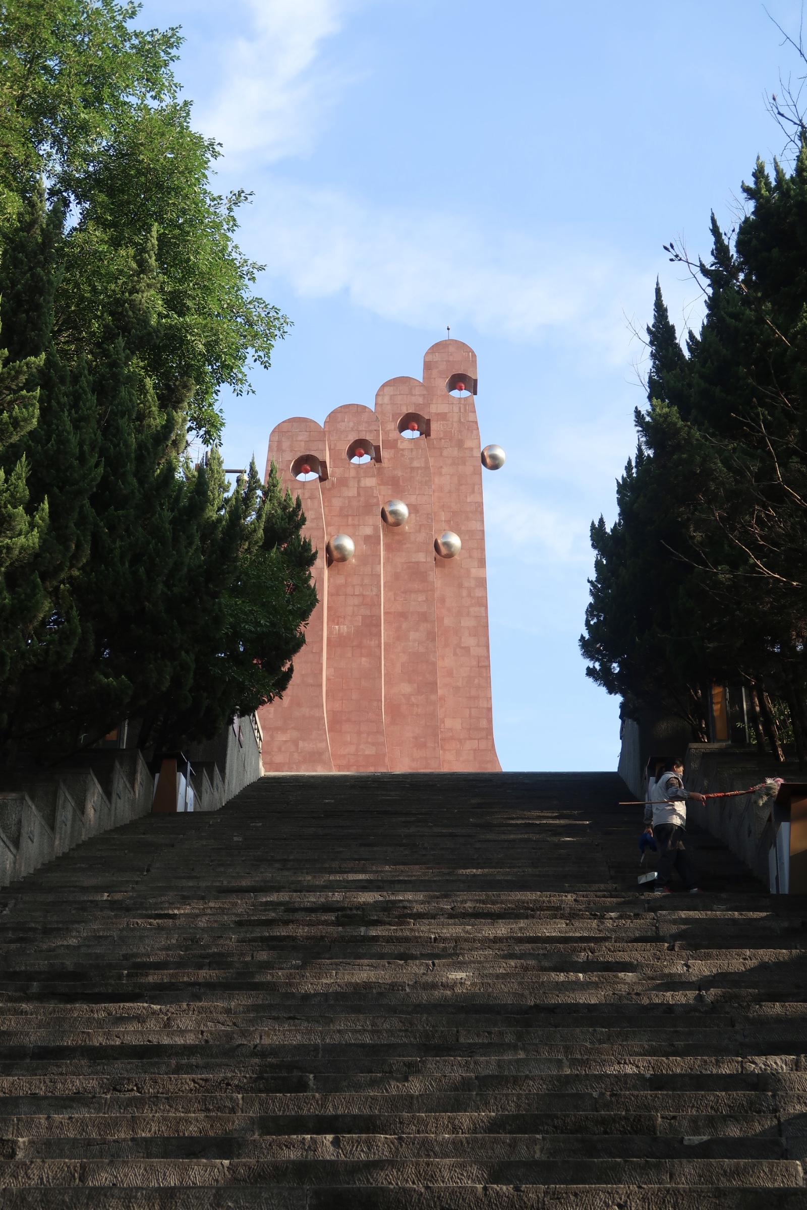 Our Long March：Four Crossings of the Chishui River Memorial Tower