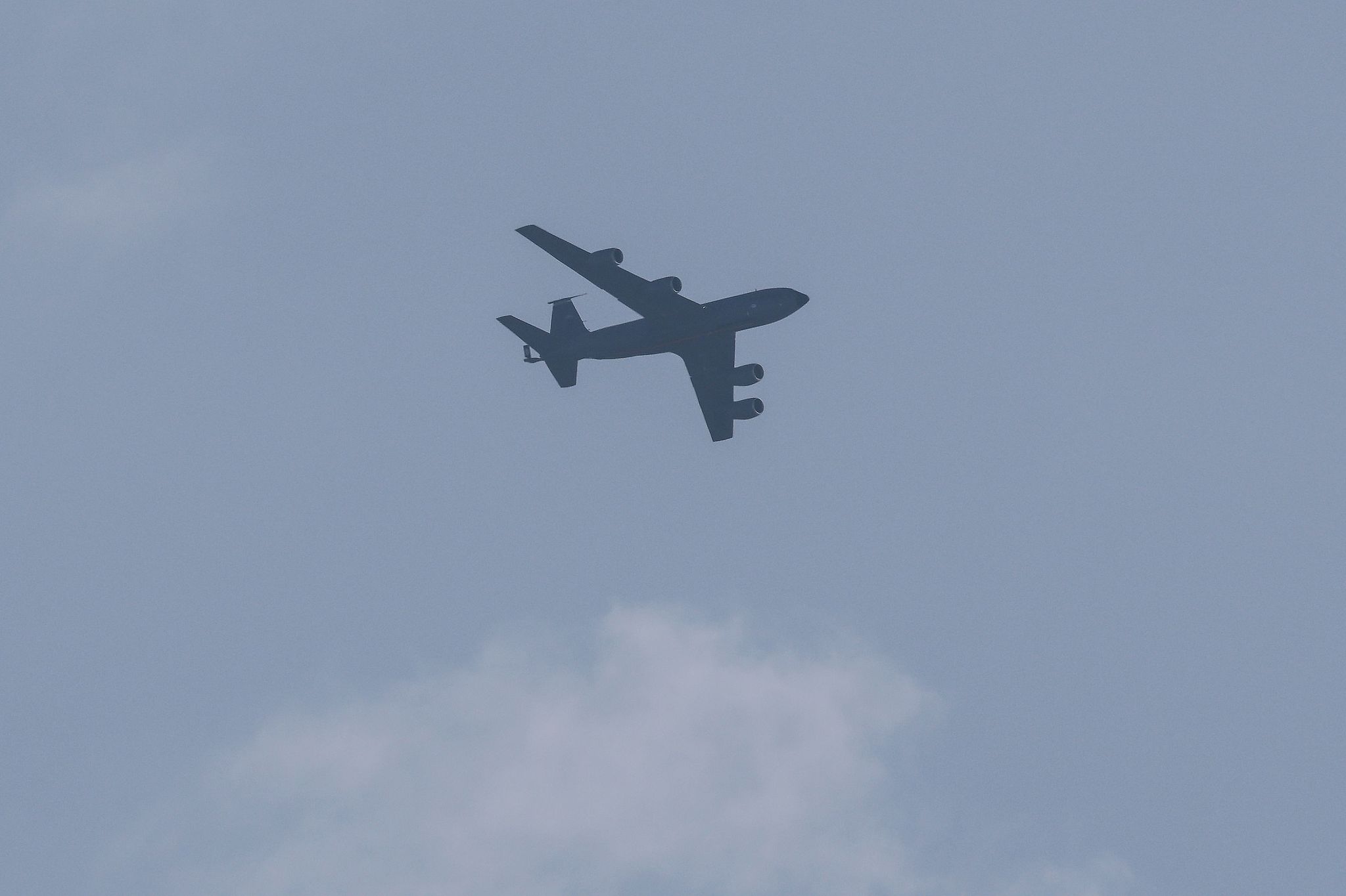 File photo of a US Air Force Boeing KC-135 Stratotanker aerial-refuelling aircraft flies over Tel Aviv on March 4, 2026. /VCG