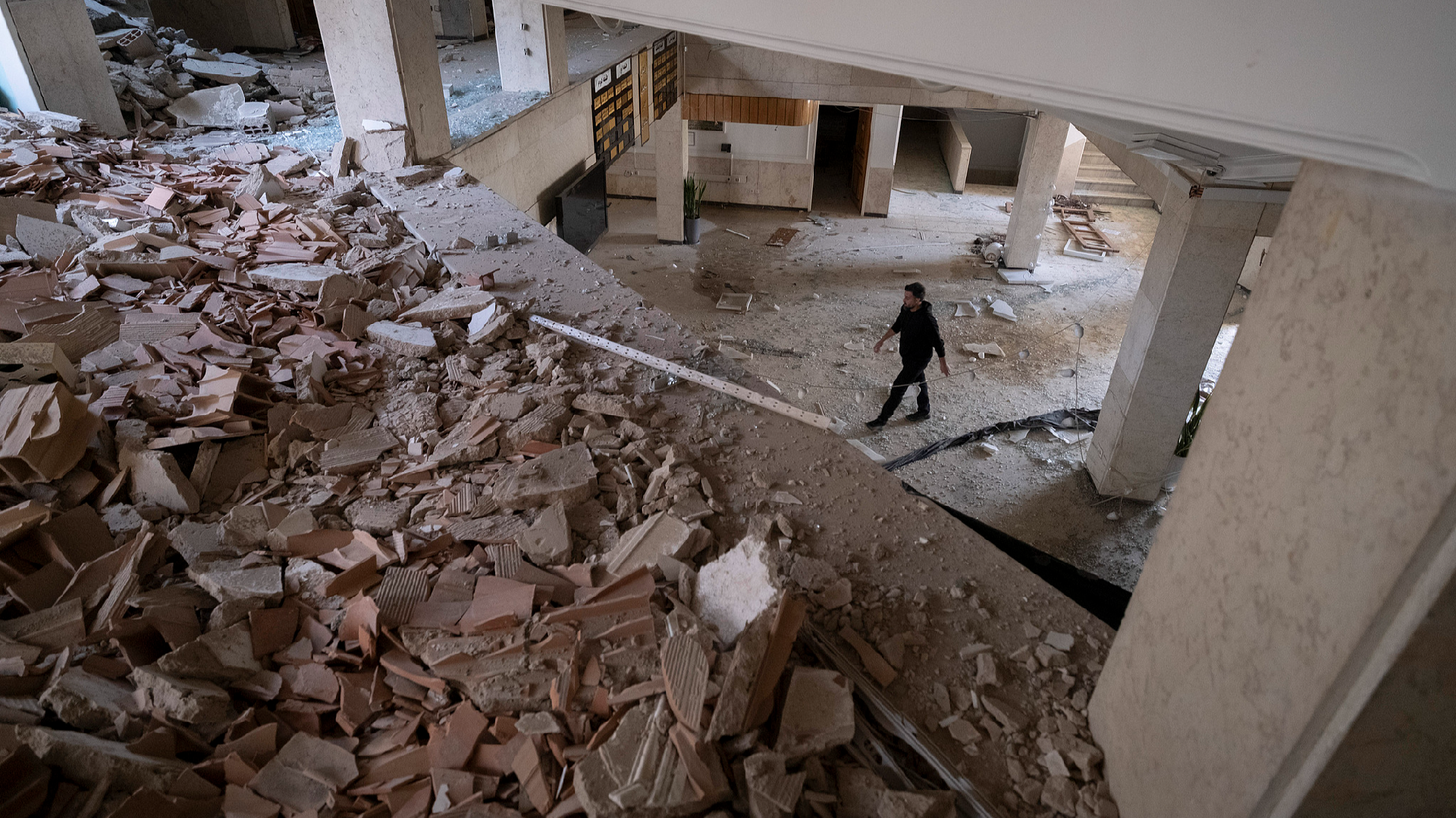 Israel-Hamas Ceasefire Talks Stall Amid Renewed Gaza Strikes