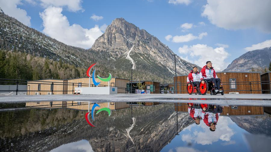 Award-winning Chinese Paralympians Chen Jianxin (R) and Wang Haitao at the Paralympic Village of the Milano Cortina 2026 Paralympic Winter Games in Cortina d'Ampezzo, Italy, March 3, 2026. /Xinhua