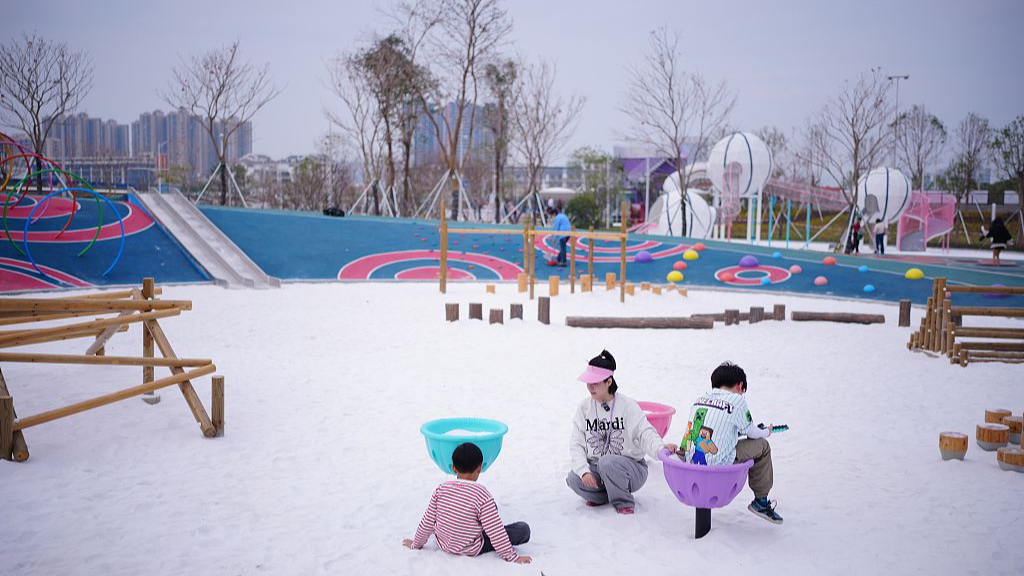 Children's Park open to the public, in Huizhou, Guangdong, December 31, 2025. /VCG