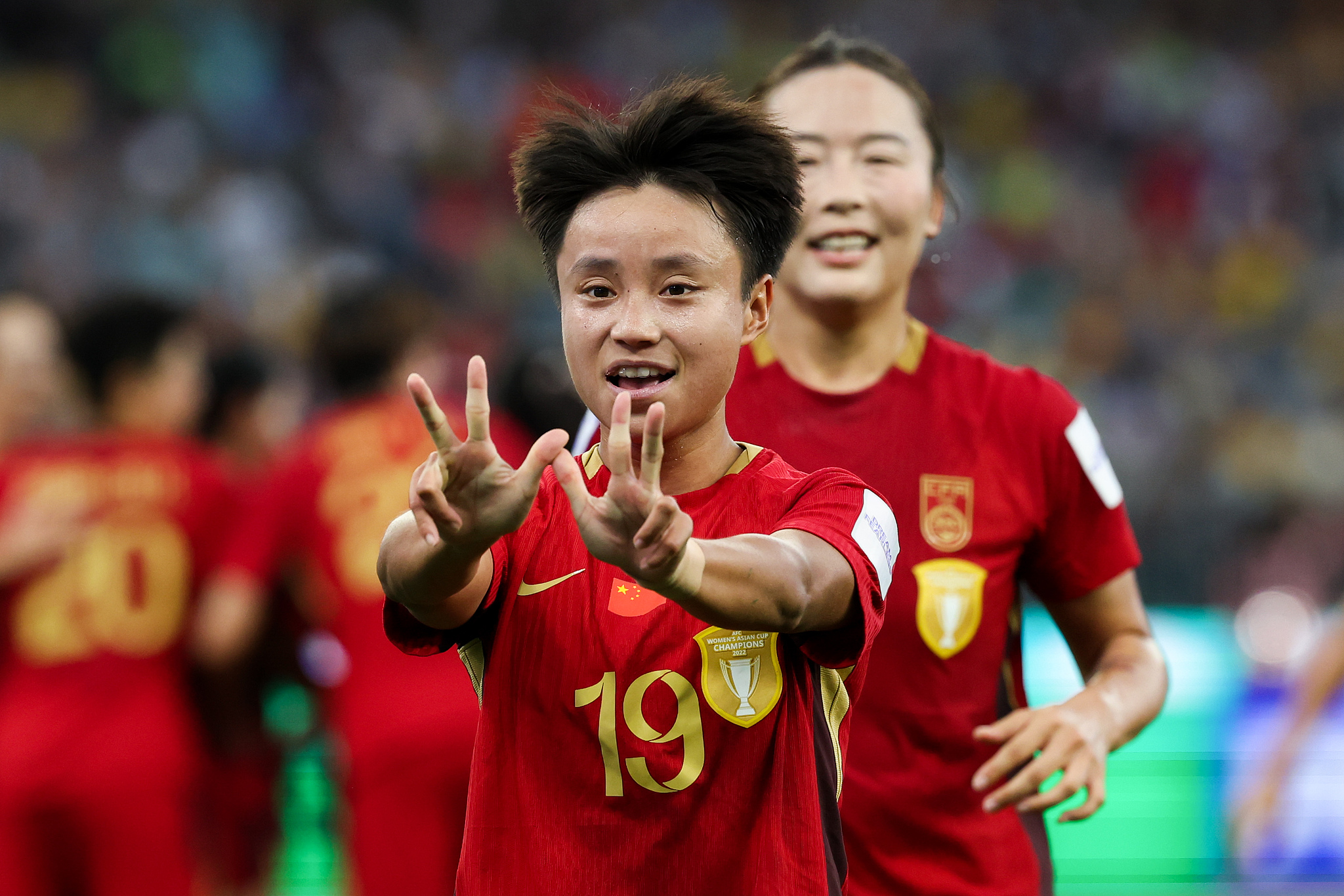 Zhang Linyan (#19) of China celebrates after scoring a goal in the AFC Women's Asian Cup semifinal against Australia in Perth, Australia, March 17, 2026. /VCG