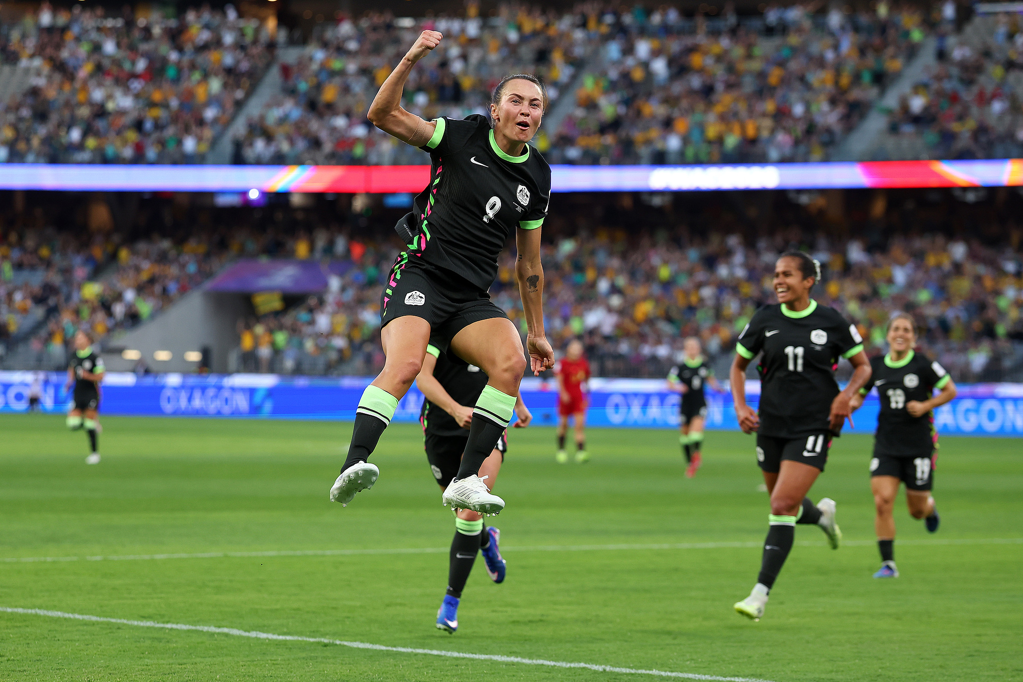Caitlin Foord (#9) of Australia celebrates after scoring in the AFC Women's Asian Cup semifinal against China in Perth, Australia, March 17, 2026. /VCG