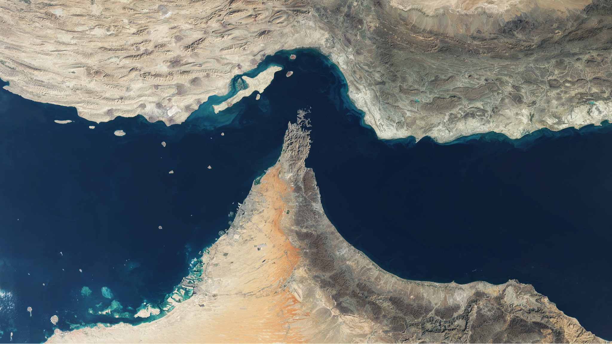 A satellite view of the Strait of Hormuz, a strategic waterway between Iran and Oman that links the Persian Gulf to the Arabian Sea. /VCG