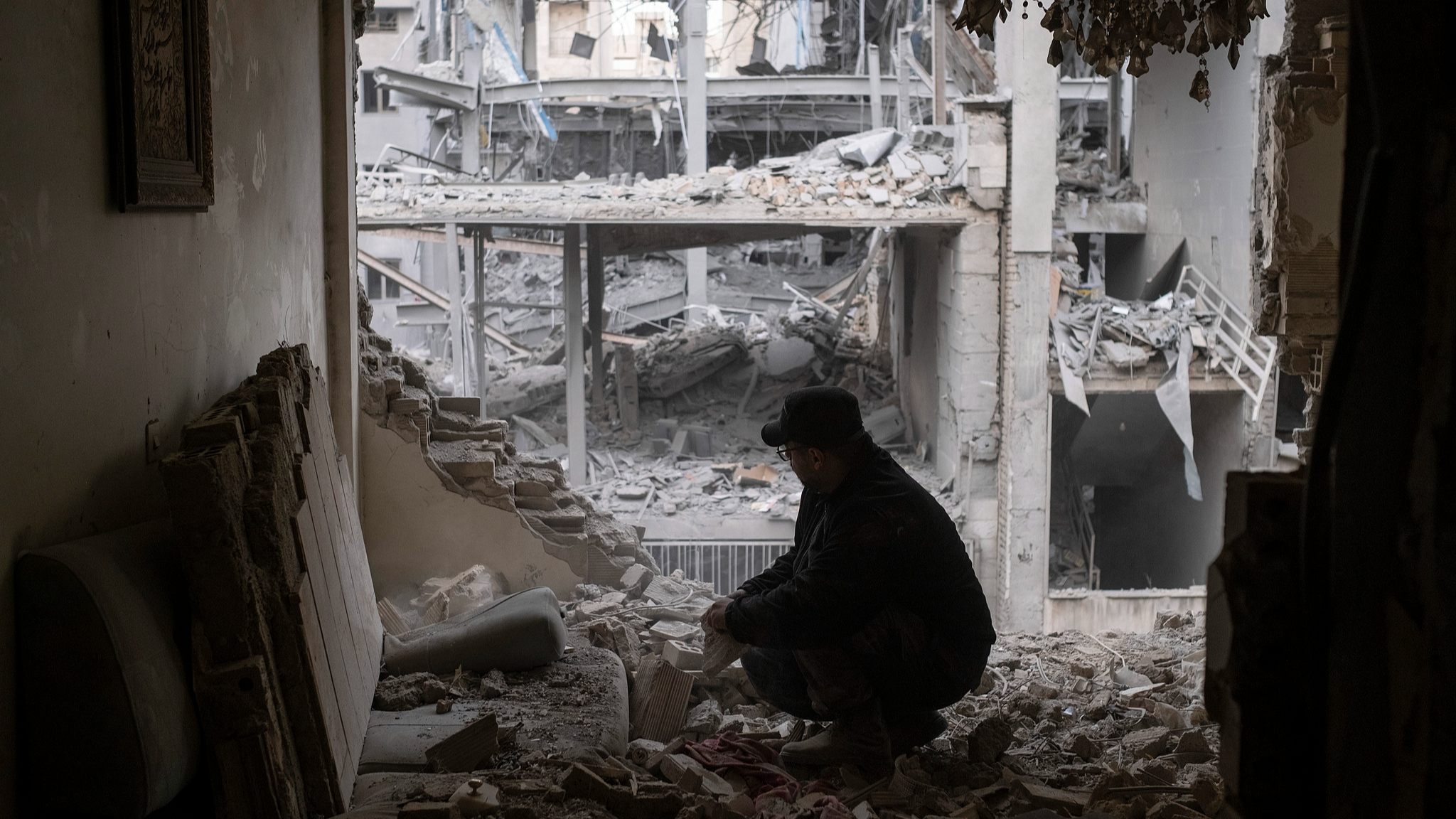 Arab, Islamic states FMs urge halting Iranian attacks, condemn Israel