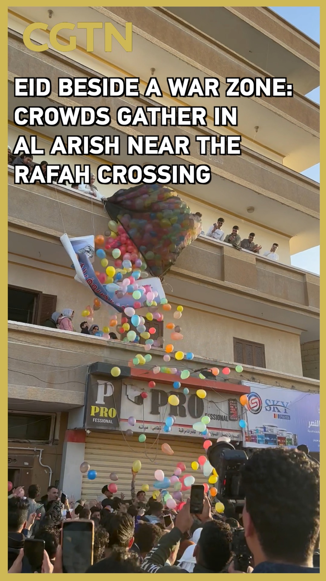 Eid beside a war zone: Crowds gather near the Rafah crossing