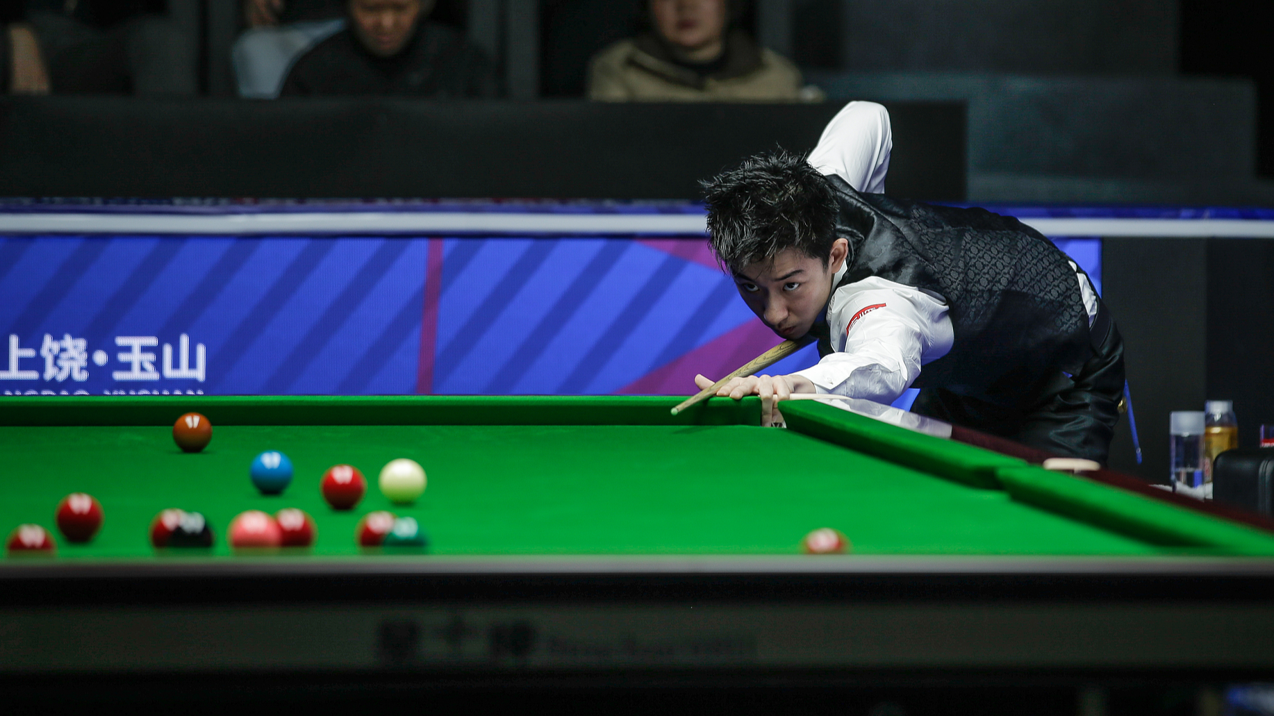 Wu Yize comes from behind to reach snooker's World Open quarterfinals