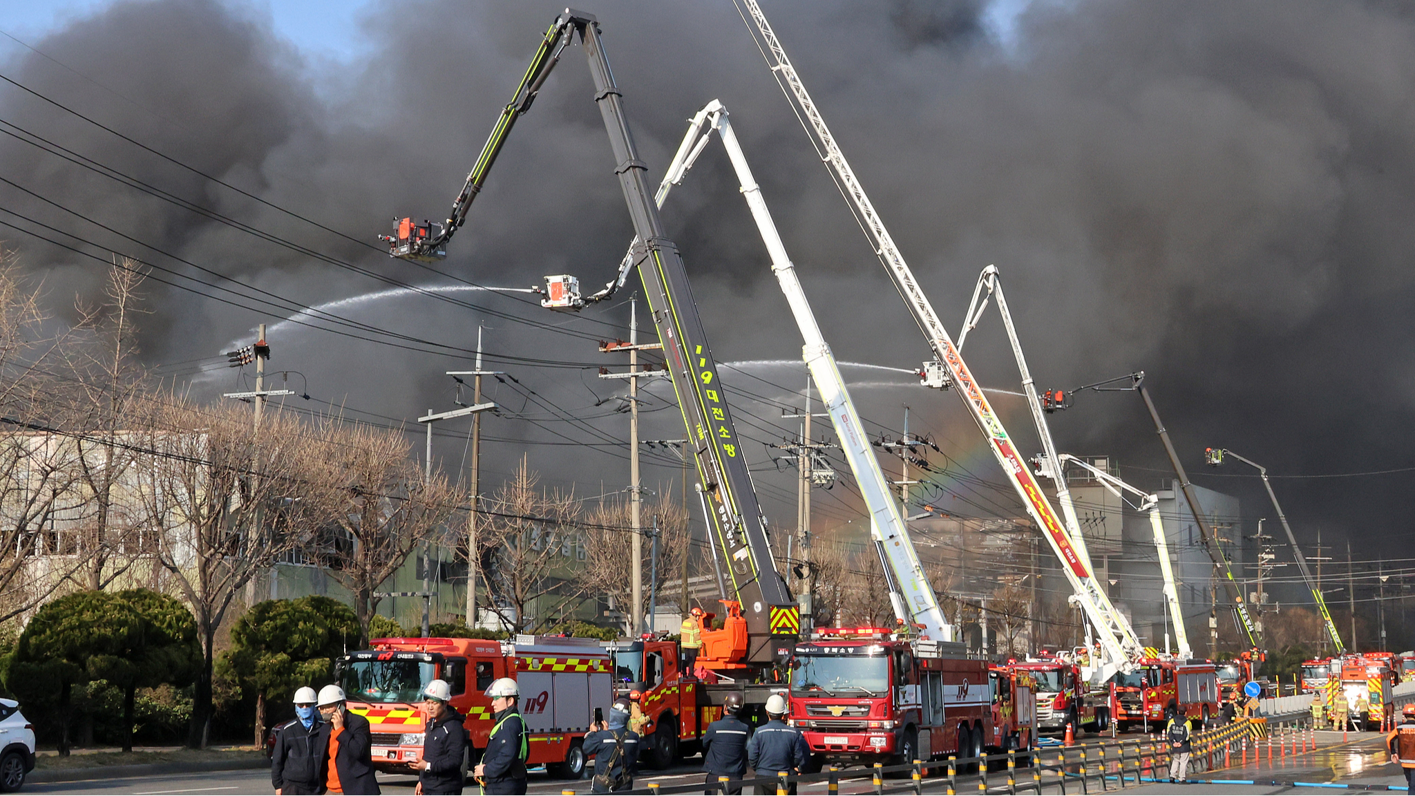 53 injured, 14 missing in South Korean car parts factory fire