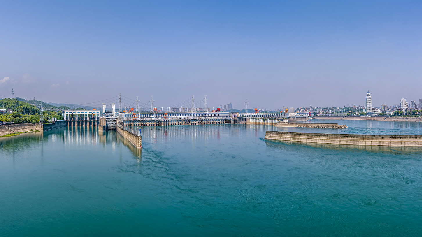Riding the Yangtze River's giant 'ship elevator' at Gezhouba Dam