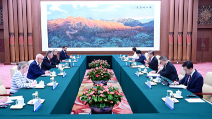 China's top diplomat meets British PM's national security adviser