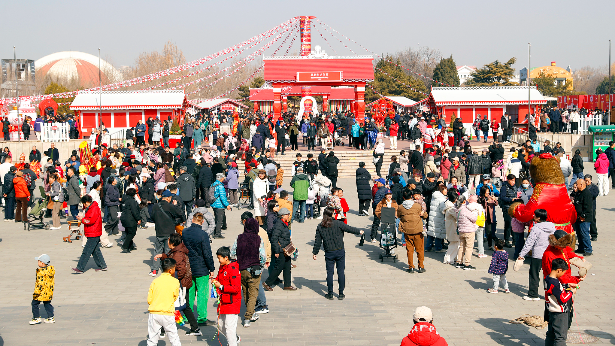 Senior Chinese legislator urges closer China-Russia exchanges