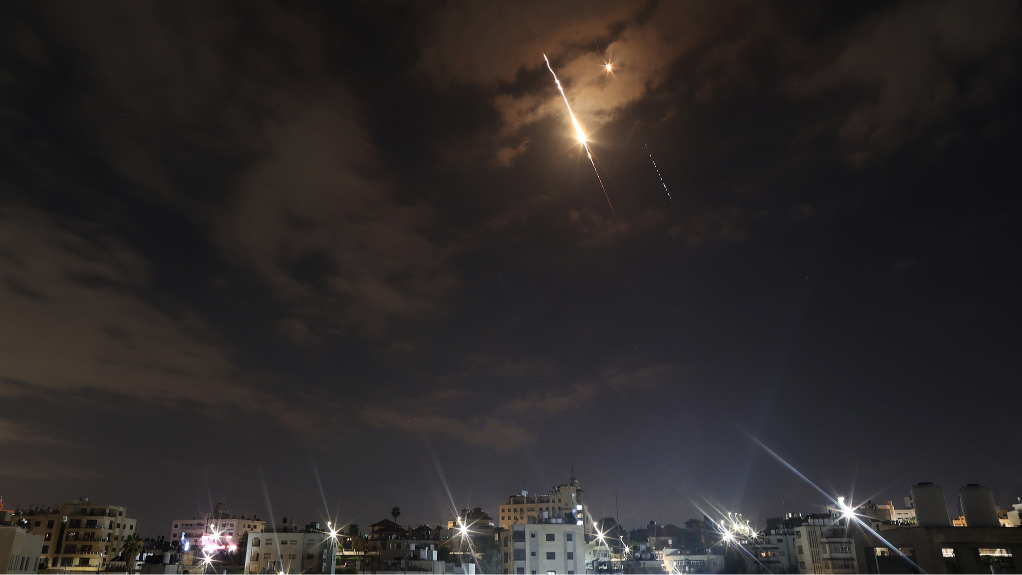 Iranian, Egyptian FMs hold talks on regional tensions