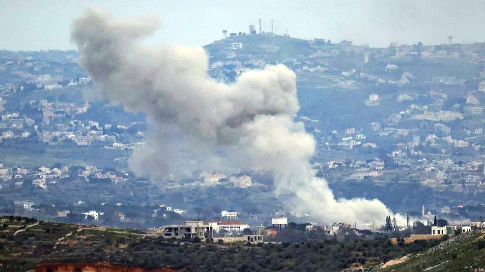 Smoke rises from the site of an Israeli air strike that targeted the village of Dayr Seryan in southern Lebanon, March 25, 2026. /VCG