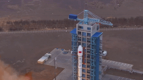 A Long March-2C rocket, carrying the Shiyan-33 satellite, lifts off from the Jiuquan Satellite Launch Center, March 27, 2026. /CMG 