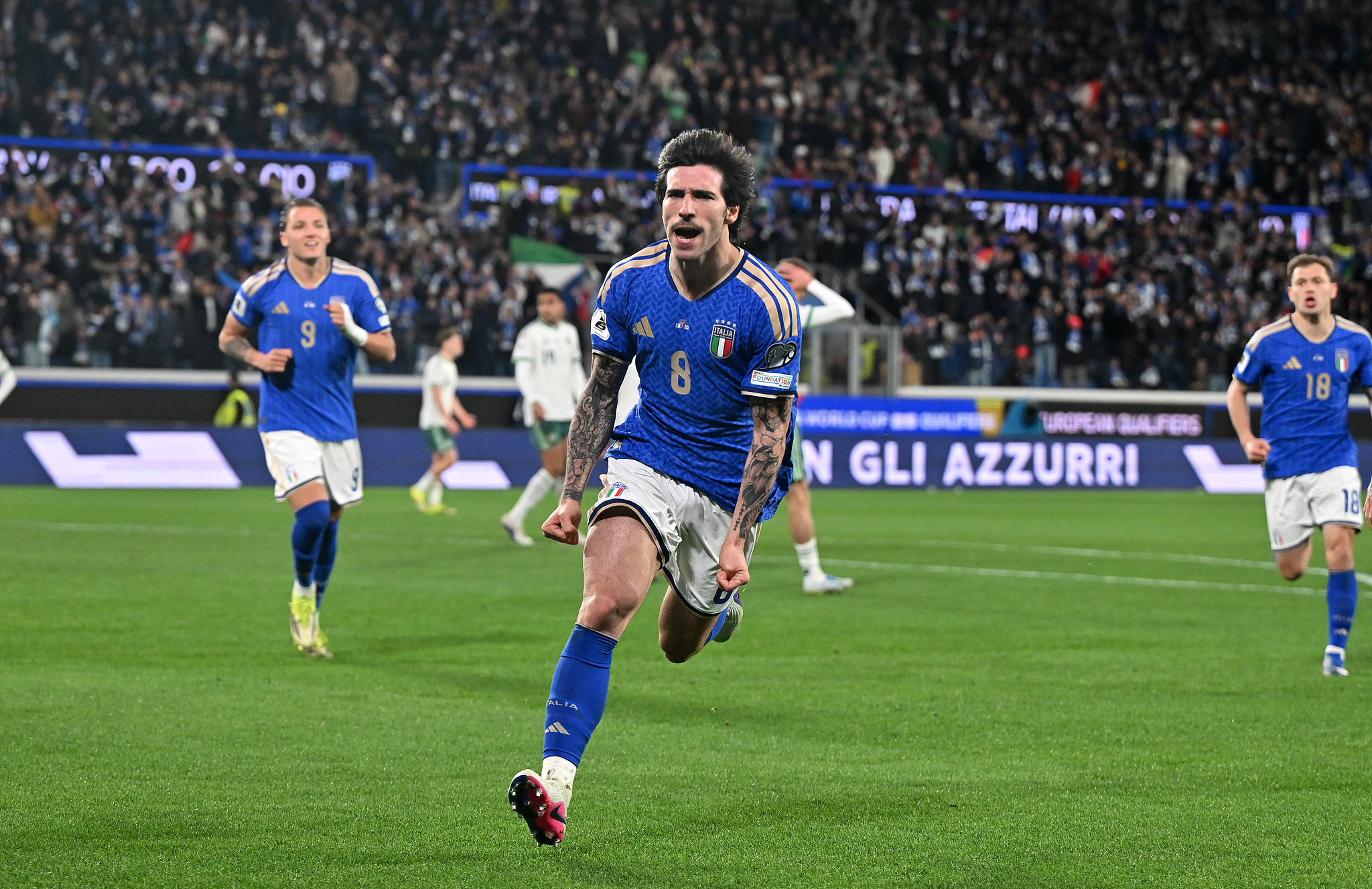 Italy's Sandro Tonali celebrates after scoring a goal against Northern Ireland in a 2026 FIFA World Cup European Qualifying Playoffs match in Bergamo, Italy, March 26, 2026. /VCG