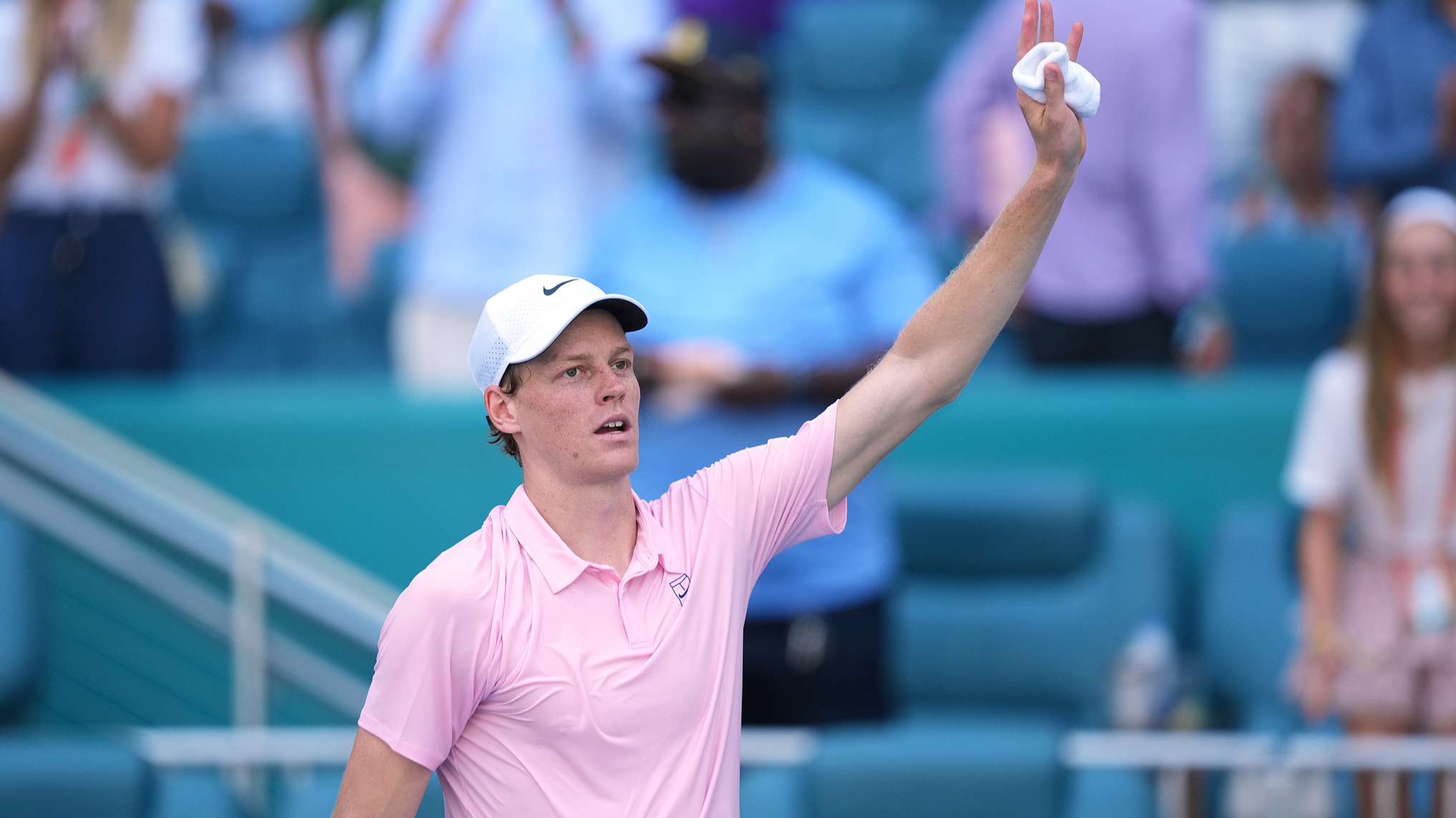 Sinner and Gauff advance with ease as Miami Open nears closing weekend