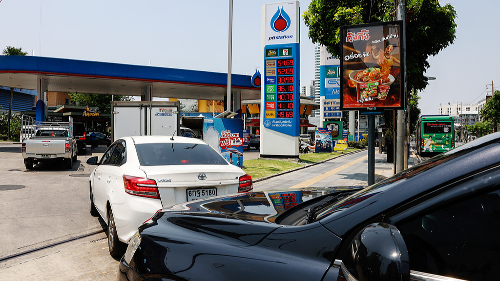 Thai PM apologizes for fuel price volatility, adjusts energy policies