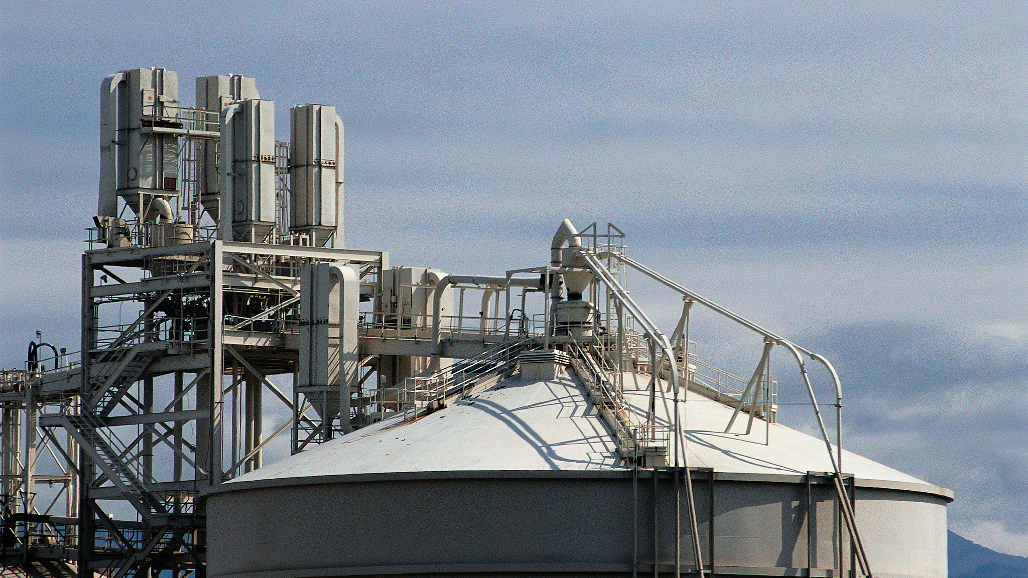 BizDataDrive: Middle East conflict rattling aluminium, stock markets