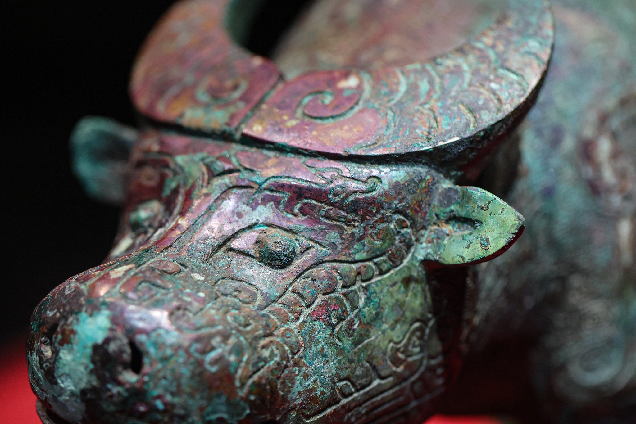 Bronze echoes from the Yin Ruins