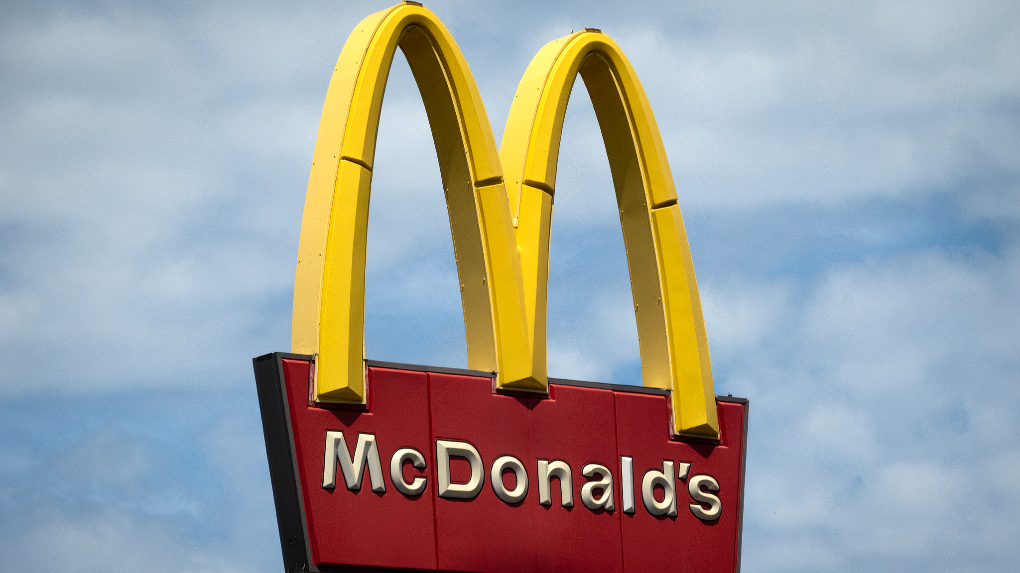 Fast-food giants warn of rising costs, weakening demand