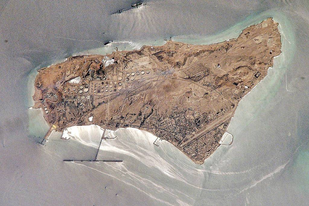 The Iranian island of Kharg in the Persian Gulf,  August 31, 2002. /VCG