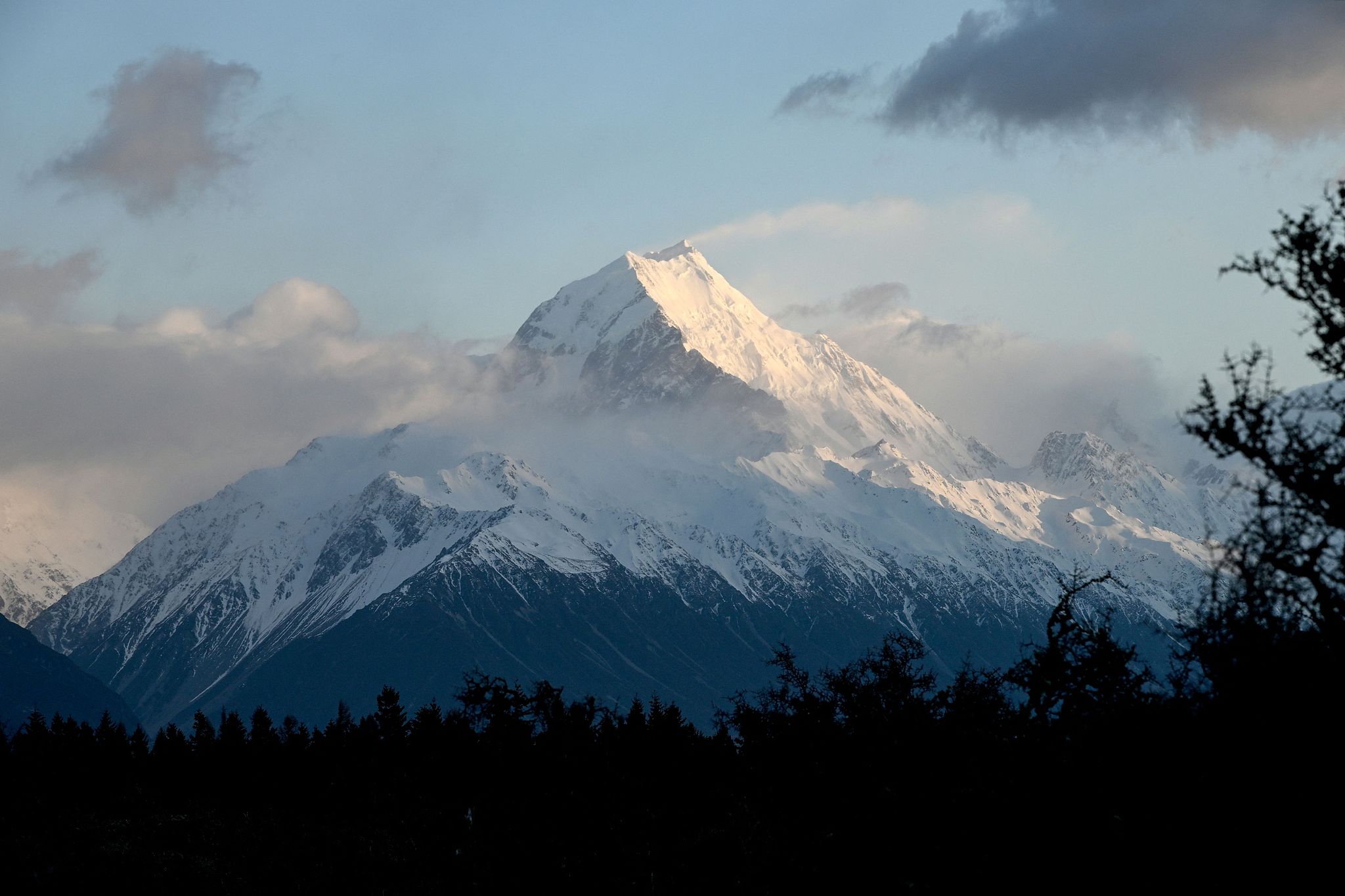 A view of the peak of Mount Cook in the Southern Alps mountain range, New Zealand, September 30, 2025. /VCG