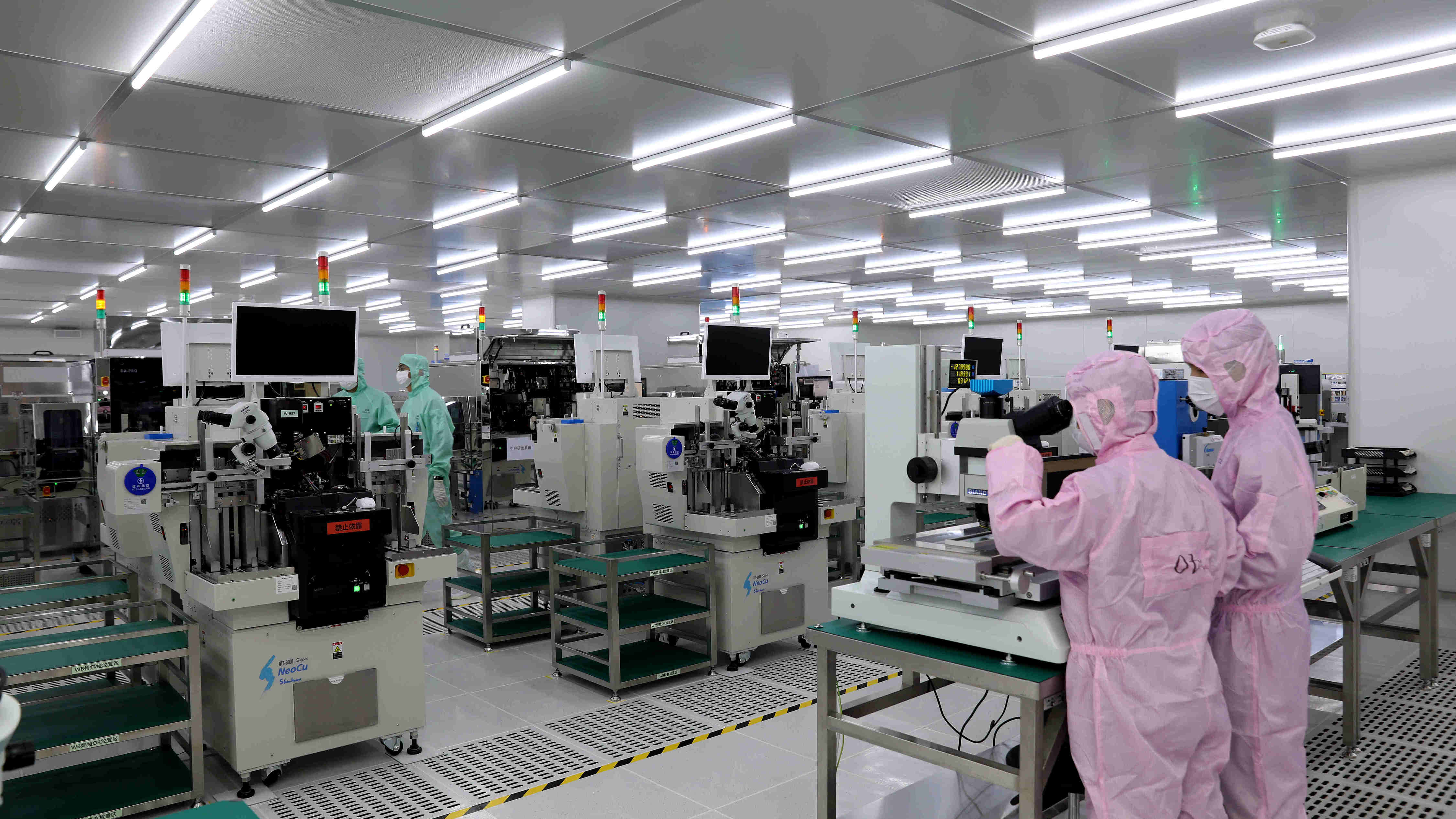 China's high-tech industries record robust growth in Q1, tax data show