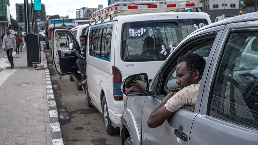 Vehicles line up along a street as drivers wait to refuel at a petrol station during a fuel shortage in Addis Ababa, Ethiopia, March 27, 2026. /VCG