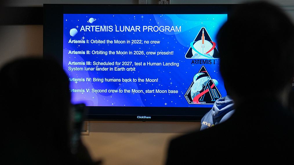 People gather to watch Artemis II launch party at Gerstein Science Information Center at University of Toronto in Ontario, Canada, April 1, 2026. /VCG