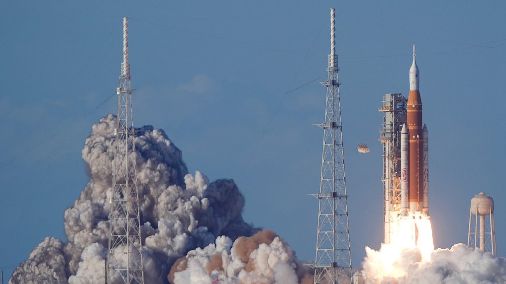 NASA's Artemis II Space Launch System rocket lifts off from the Kennedy Space Center's Launch Pad 39-B in Cape Canaveral, Florida, US, April 1, 2026. /VCG