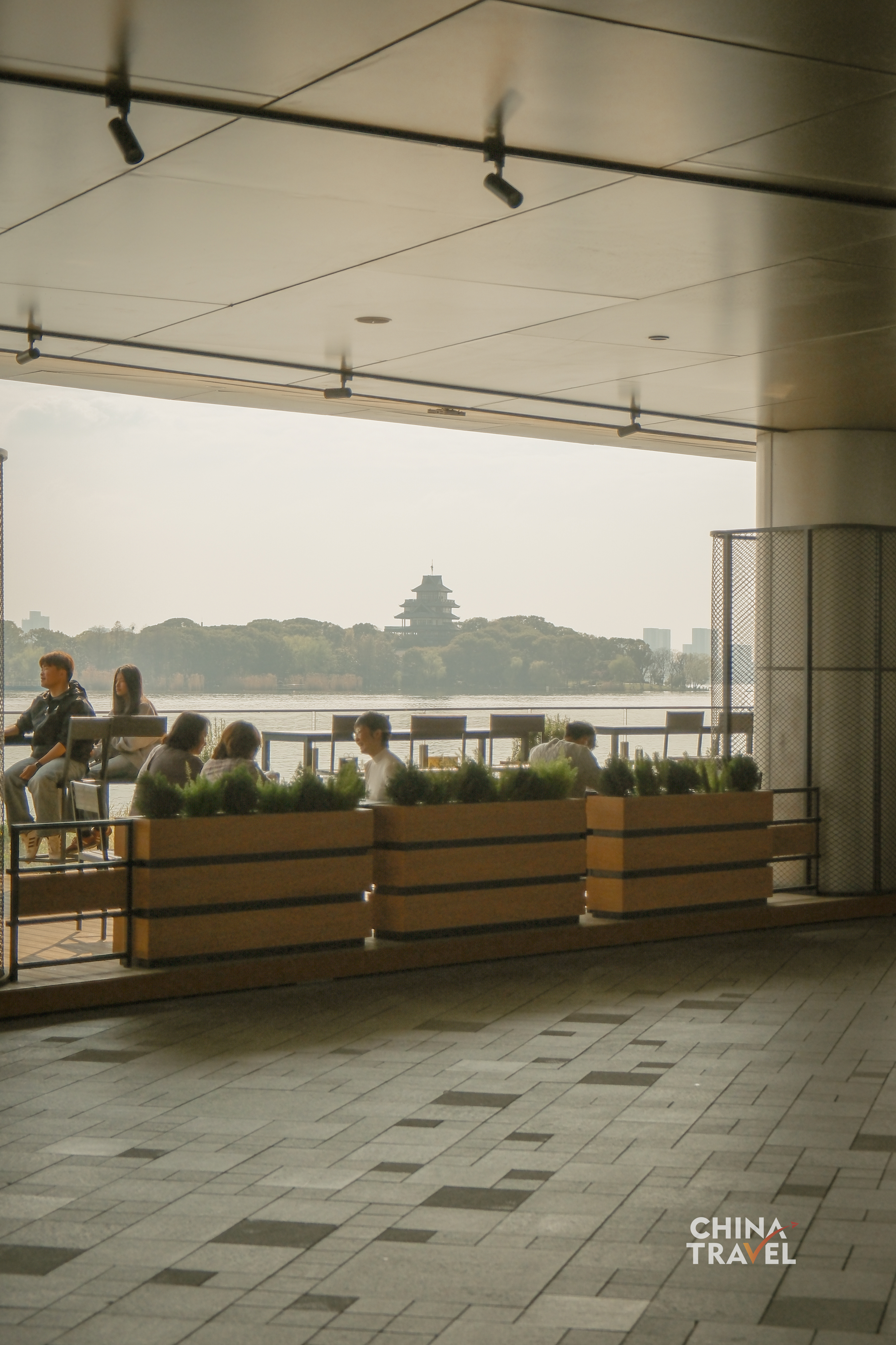 From waterfront cafés to open plazas, residents inhabit these spaces with an ease that defines Suzhou. /CGTN