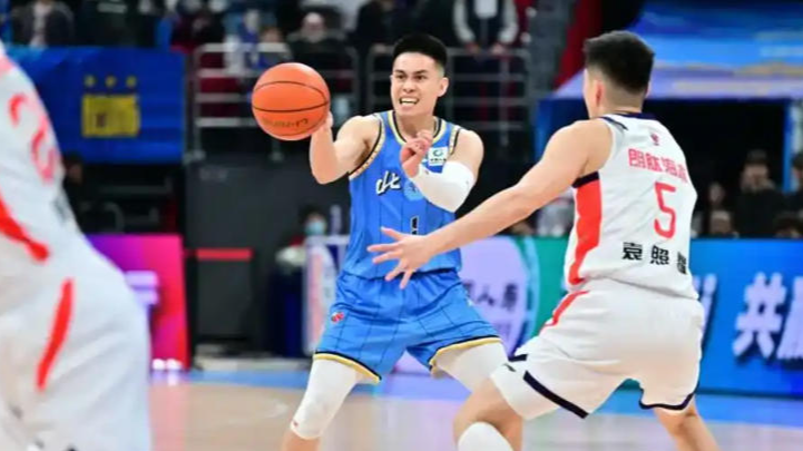 Beijing Ducks beat Guangzhou Loong Lions with late heroics from Zhang