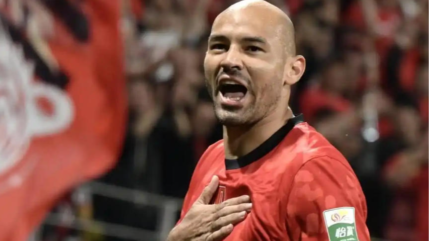 Silva shines on birthday as Chengdu Rongcheng rout Qingdao West Coast