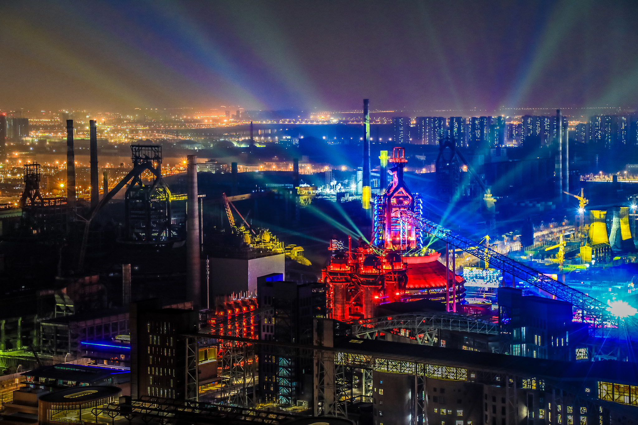 A night light show at Shougang Park, Beijing, China. /VCG