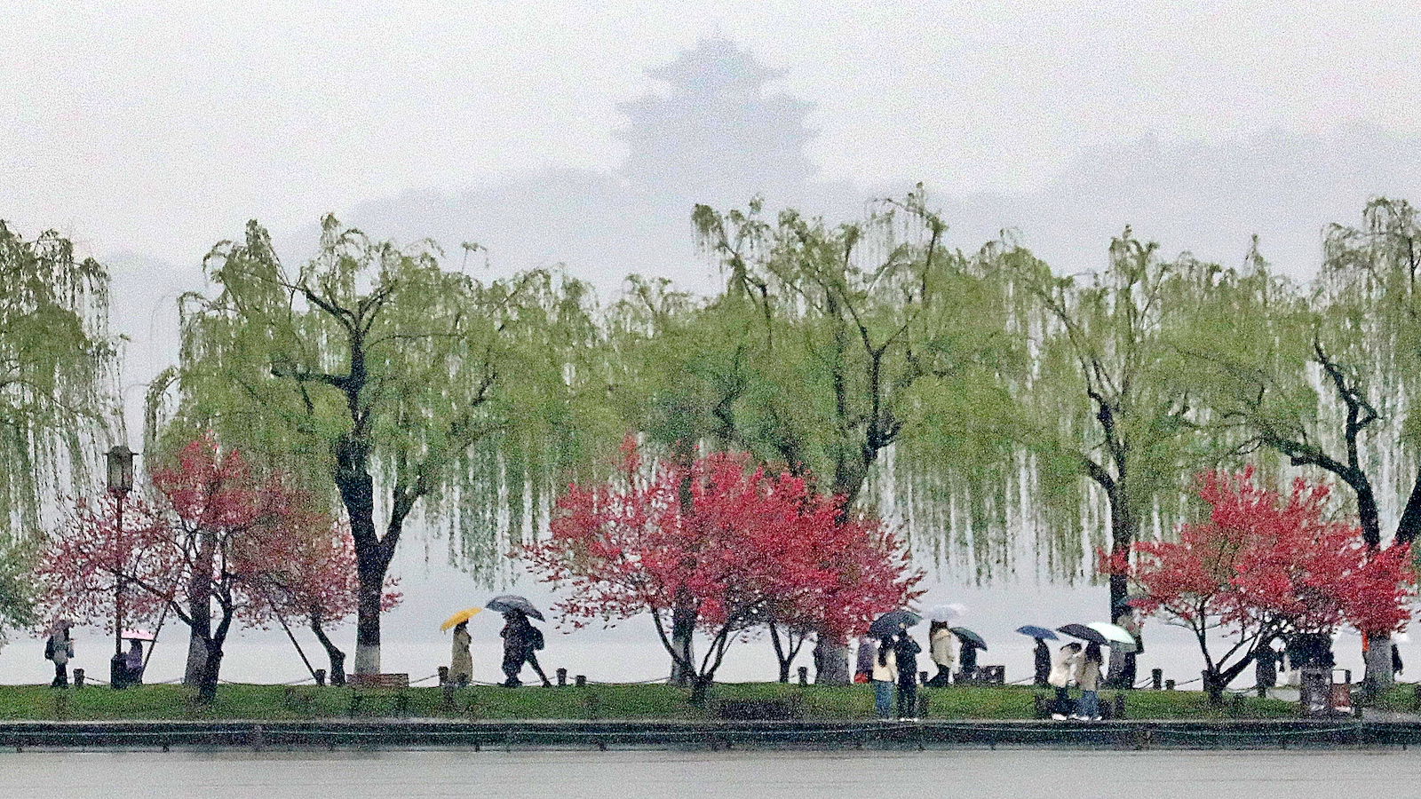 China renews blue alerts for rainstorms, gales