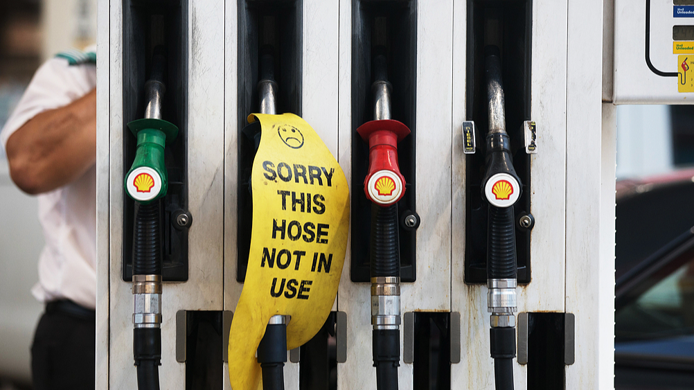 Fuel shortages in Australia spread to hundreds of service stations