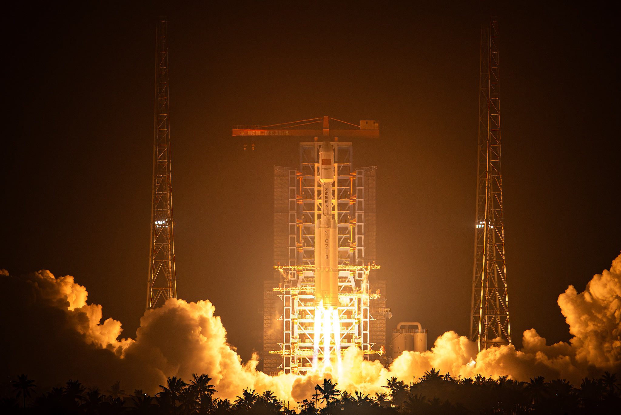 A Long March-8 carrier rocket carrying 18 internet satellites blasts off from the Hainan commercial spacecraft launch site in south China's Hainan Province, April 7, 2026. /VCG