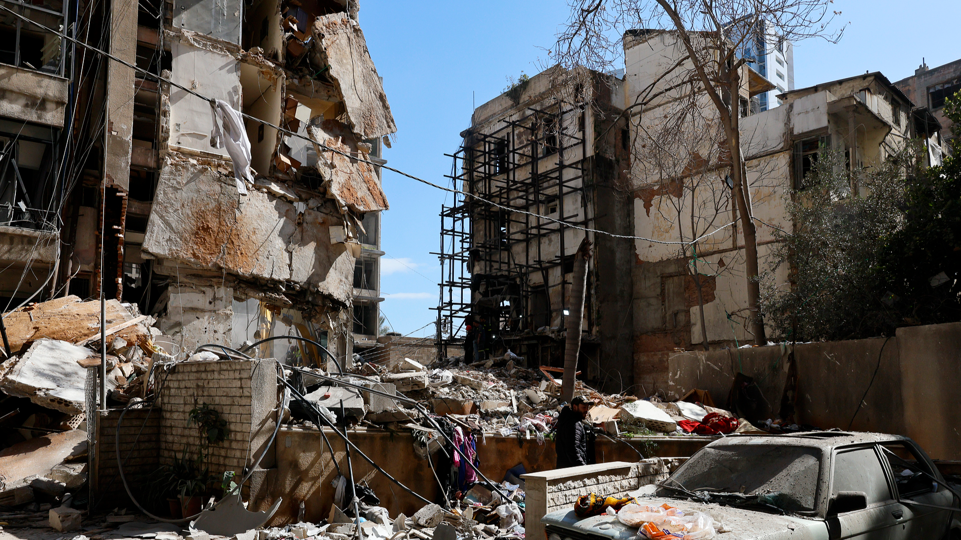 A destroyed residential building the day after an Israeli airstrike in the Ain Mreisseh neighborhood of Beirut, Lebanon, April 9, 2026. /VCG
