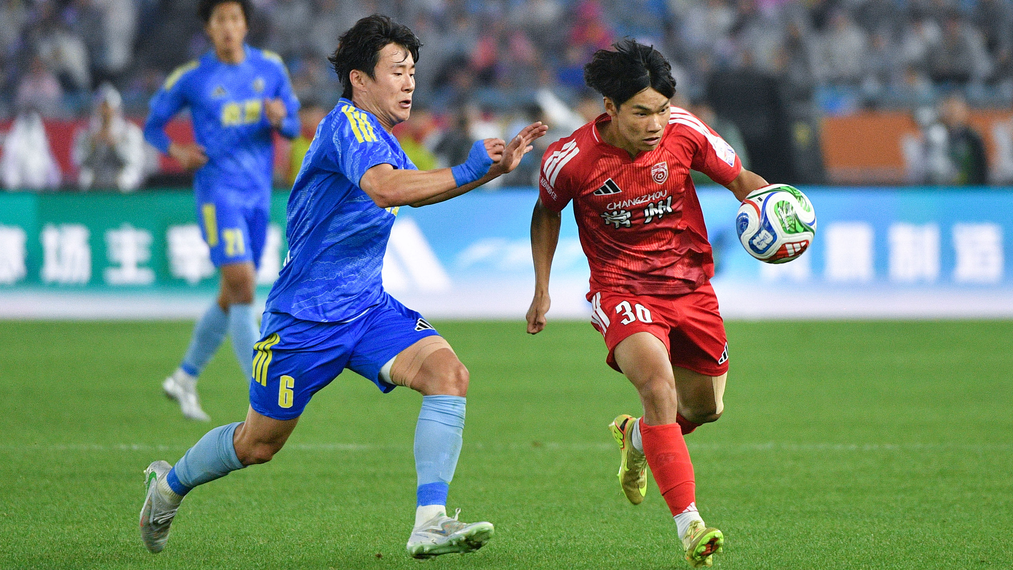 Round 1 of the 2026 Jiangsu Football City League, Changzhou vs Nantong in Changzhou, Jiangsu Province, April 11, 2026. /VCG
