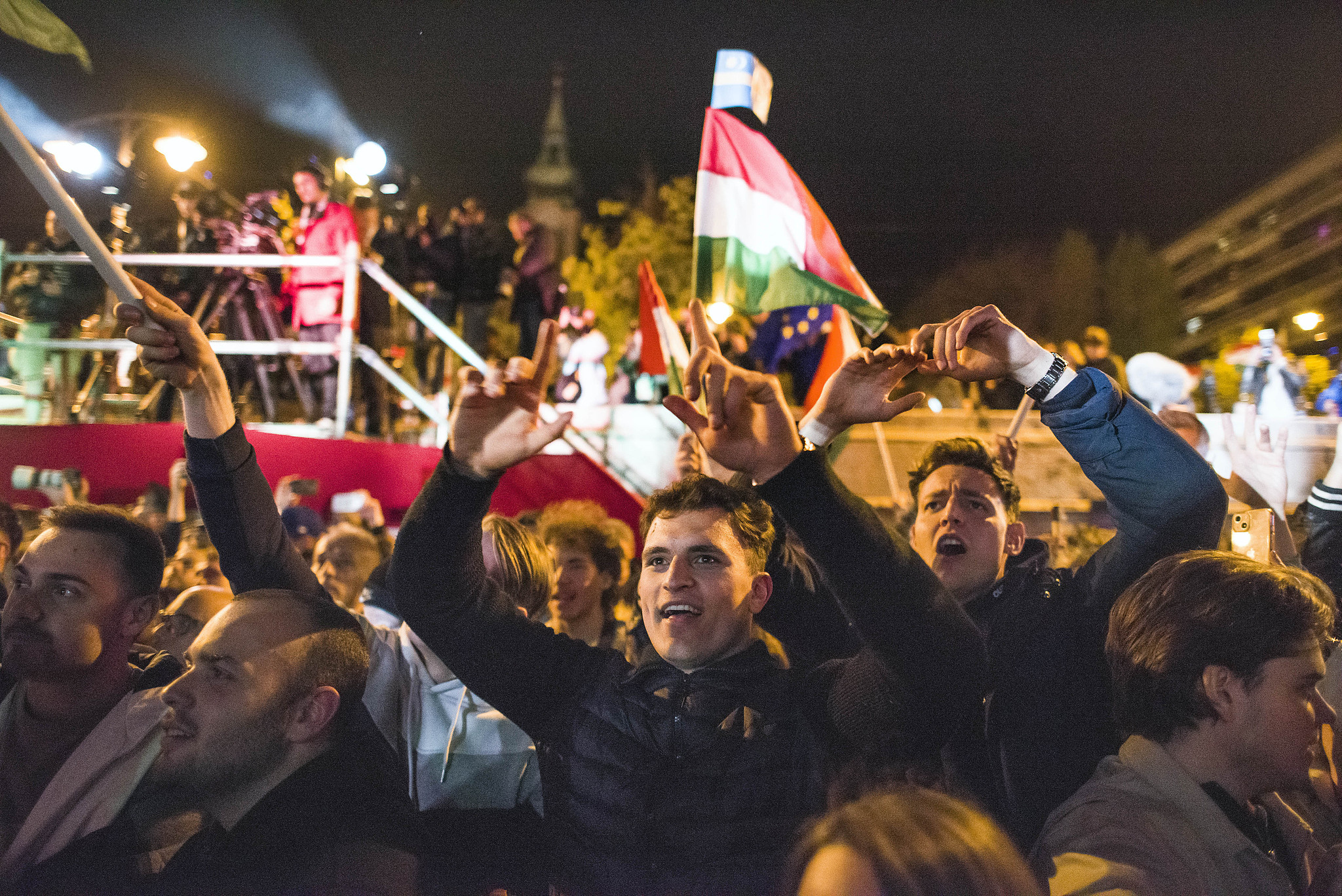 A crowd celebrates the announcement of election results in Budapest, Hungary, April 12, 2026. /VCG