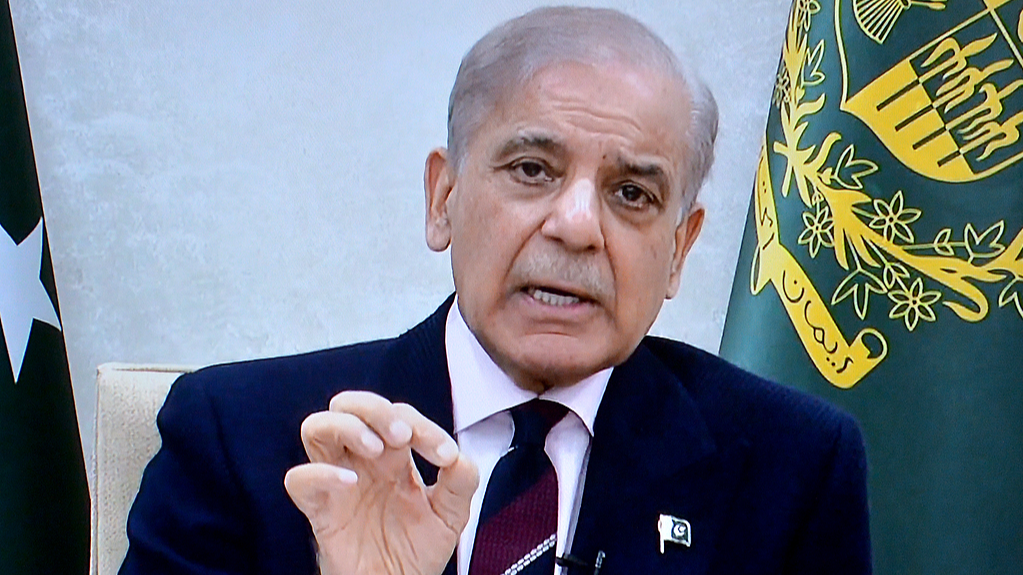 Pakistani Prime Minister Shehbaz Sharif appears on TV as he addresses the nation in Peshawar, Pakistan, April 10, 2026. /VCG