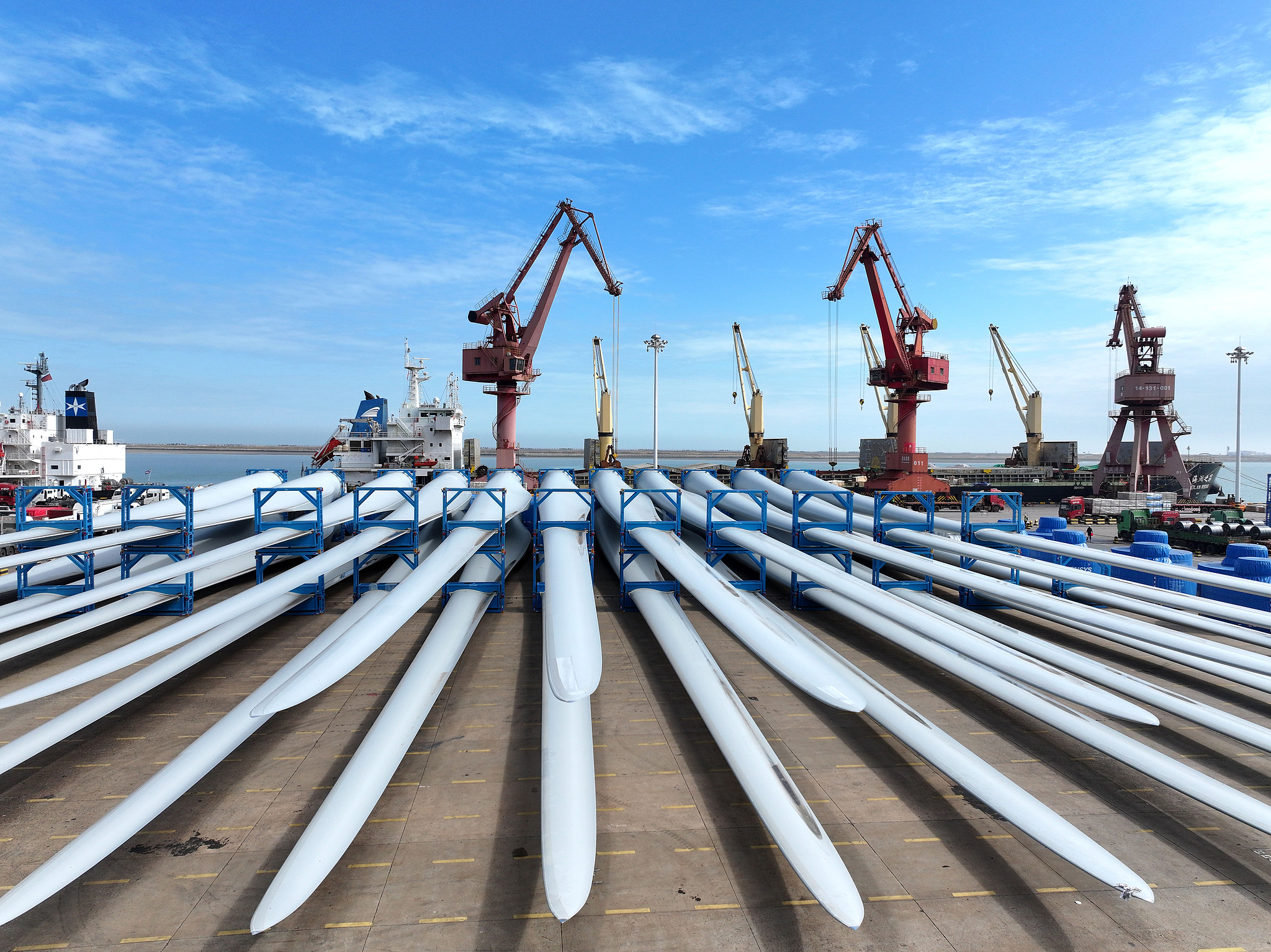 A view of a port facility at Lianyungang City, Jiangsu Province, China, April 14, 2026. /VCG