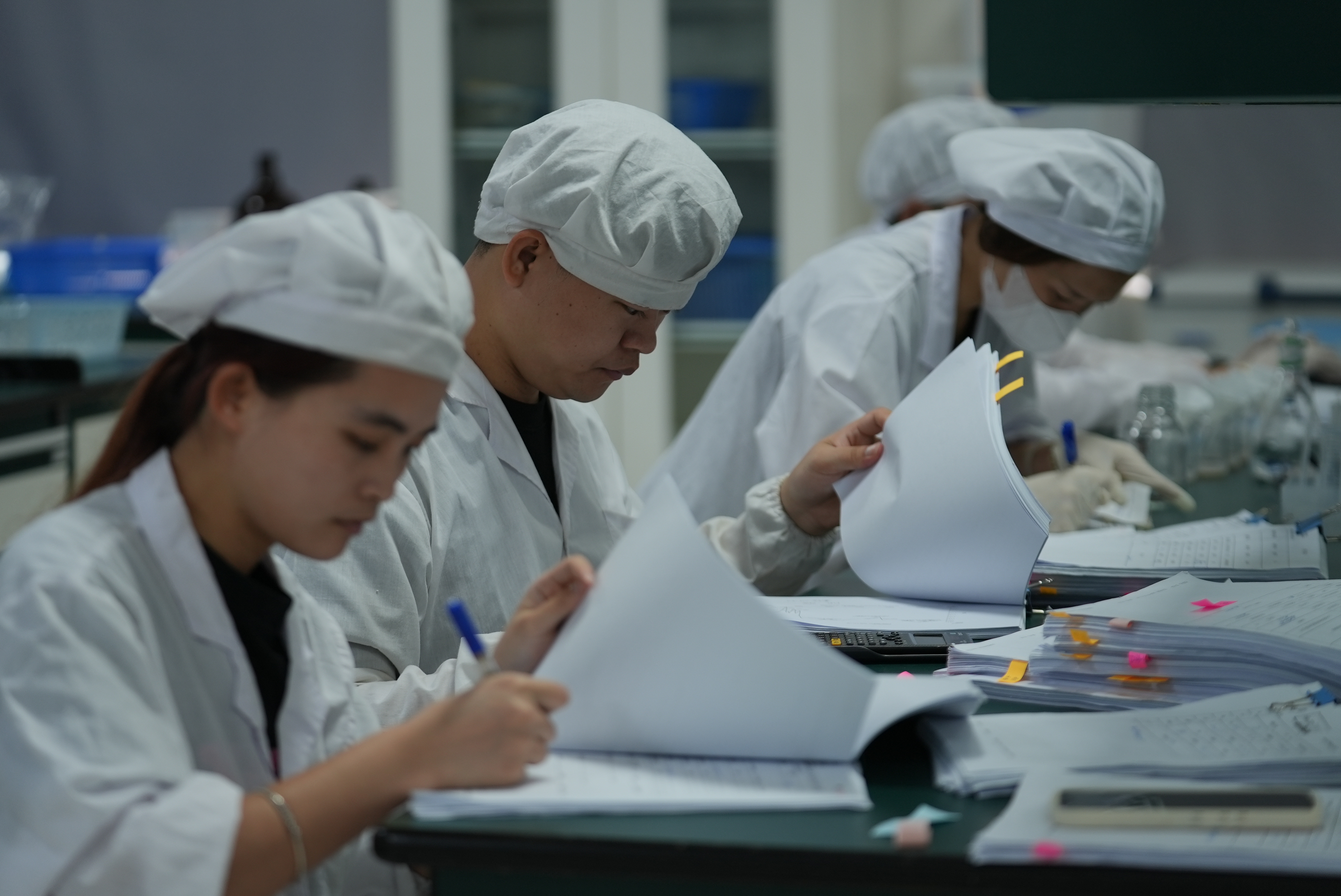 Medical researchers document experimental data and clinical findings at a pharmaceutical company, Haikou, south China's Hainan Province, April 13, 2026. /CGTN