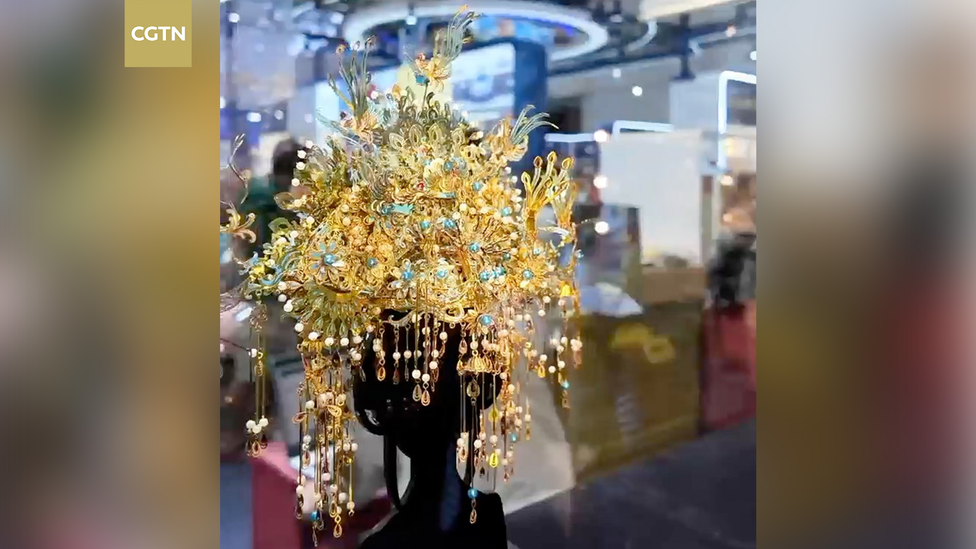 'China-chic' items displayed at Hainan Expo