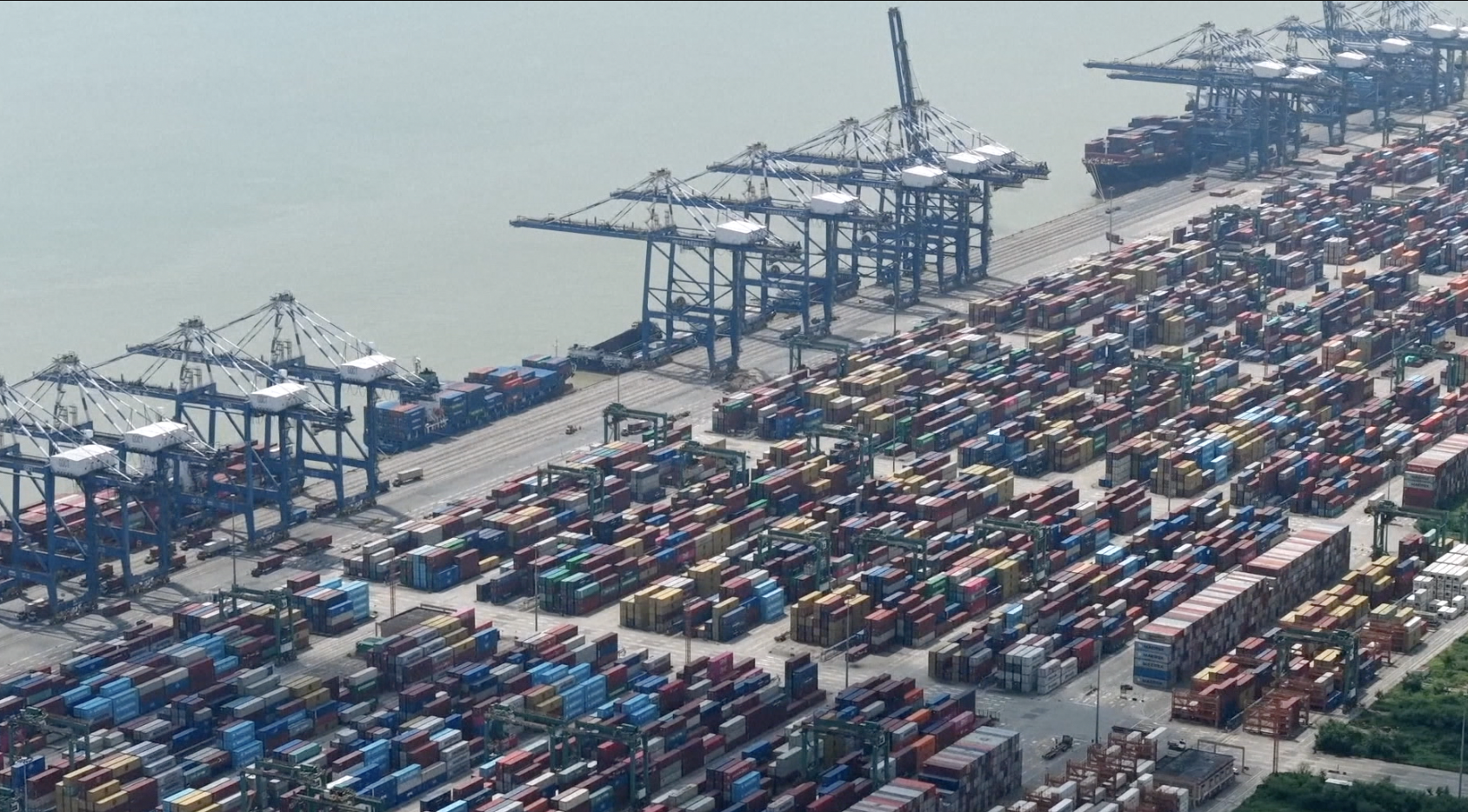 Rare reversal: China's import growth outpaces export growth in Q1