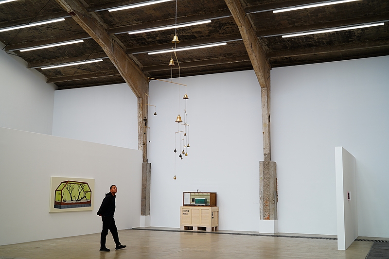 798 Art District: Industrial backdrops and cinematic finds