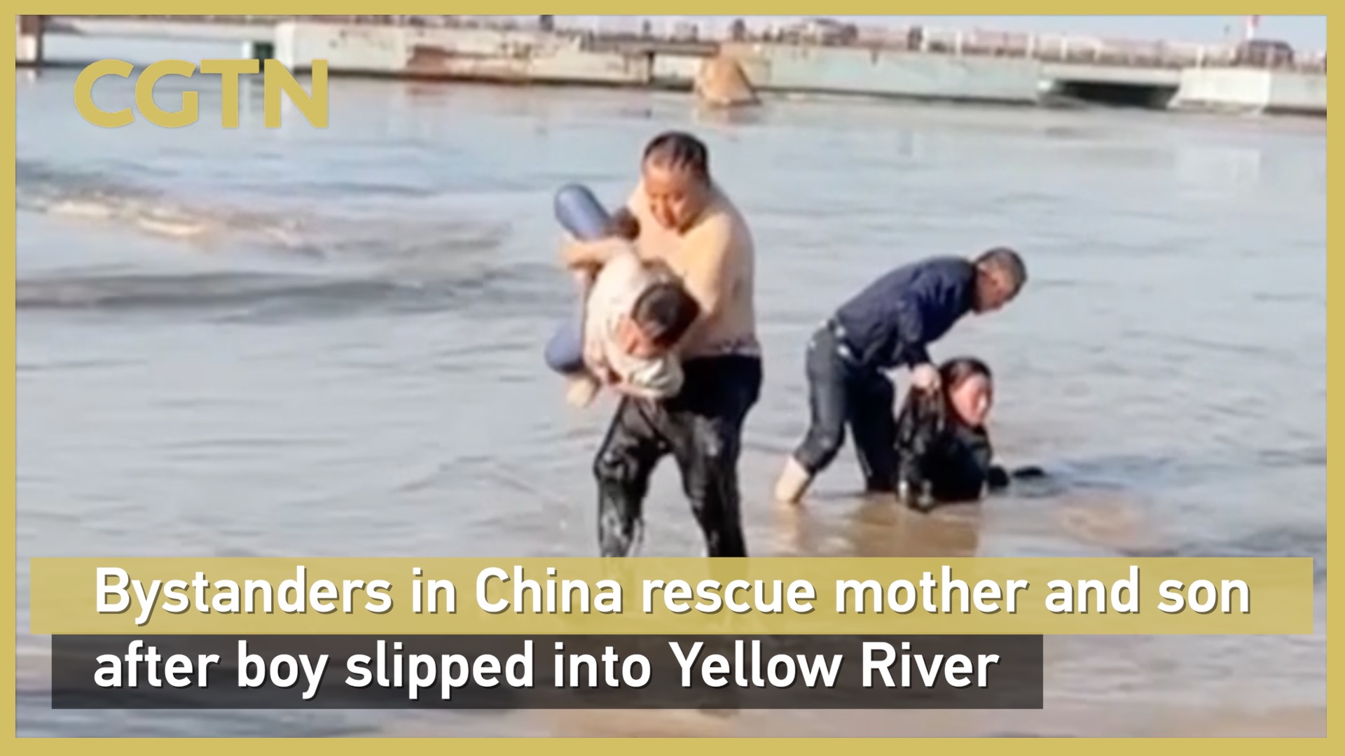 Bystanders in China save mother-son duo from drowning in Yellow River