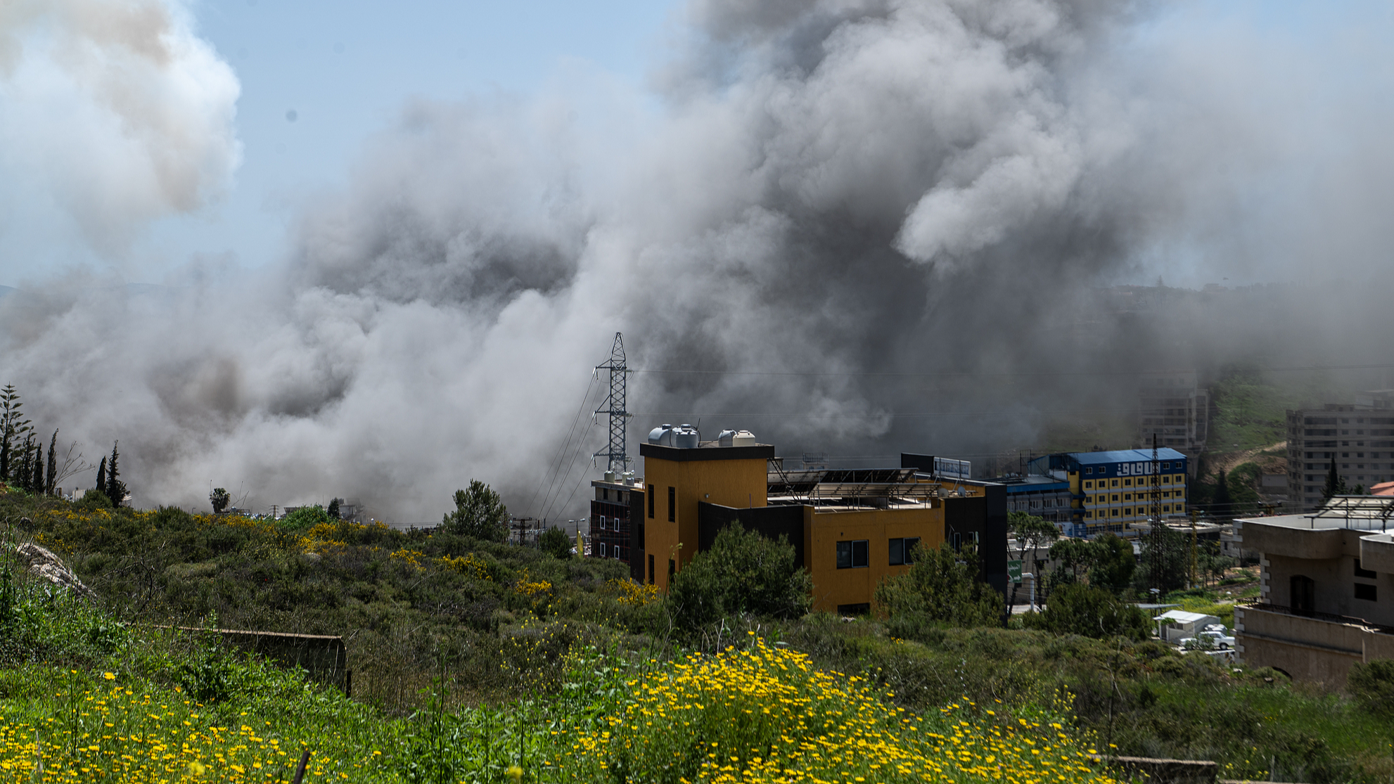 10-day ceasefire between Israel, Lebanon goes into effect